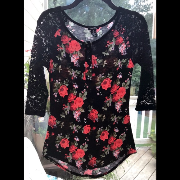 Rue21 Tops - Rue21 Floral Shirt  with Laced Sleeves